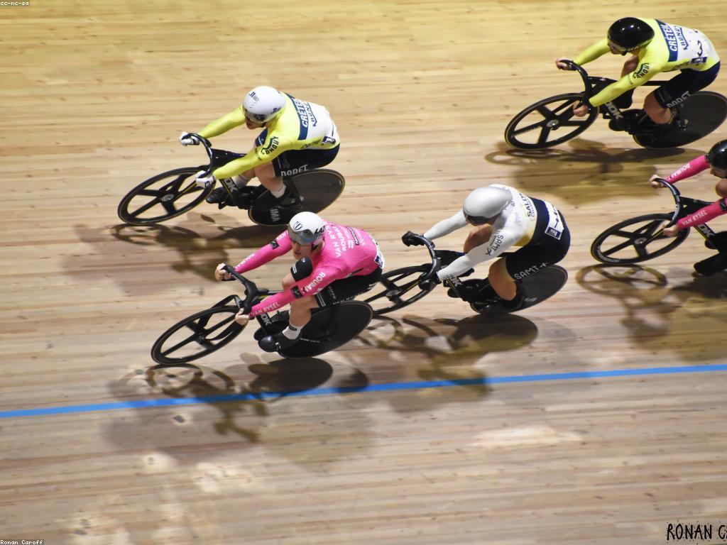 ការប្រកួតនិងផ្សាយ Slot: ការប្រែប្រួលនៃកីឡាឡូតដែលគួរឱ្យចាប់អារម្មណ៍