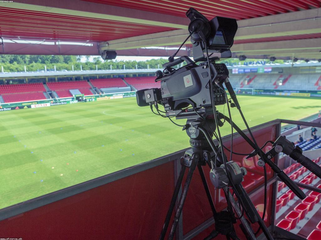 ការប្រកួតនិងផ្សាយ: ការប្រកួតនិងកីឡាពេលថ្មី